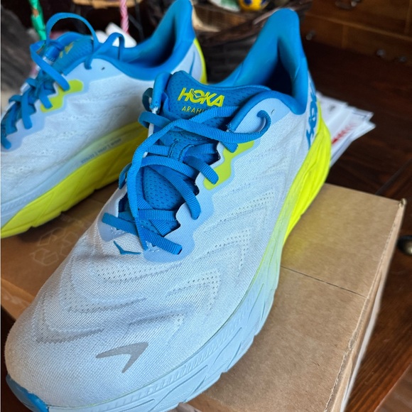 Hoka Arahi 6 - Picture 4 of 9